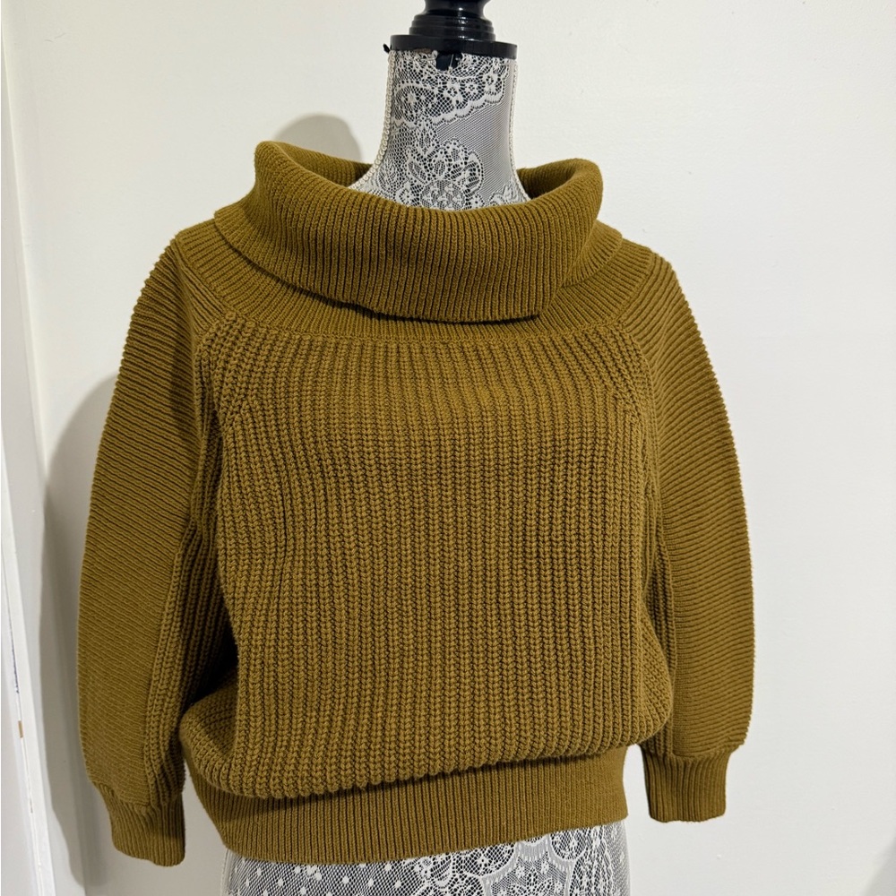 Cozy Brown H&M Turtleneck Sweater size Small
